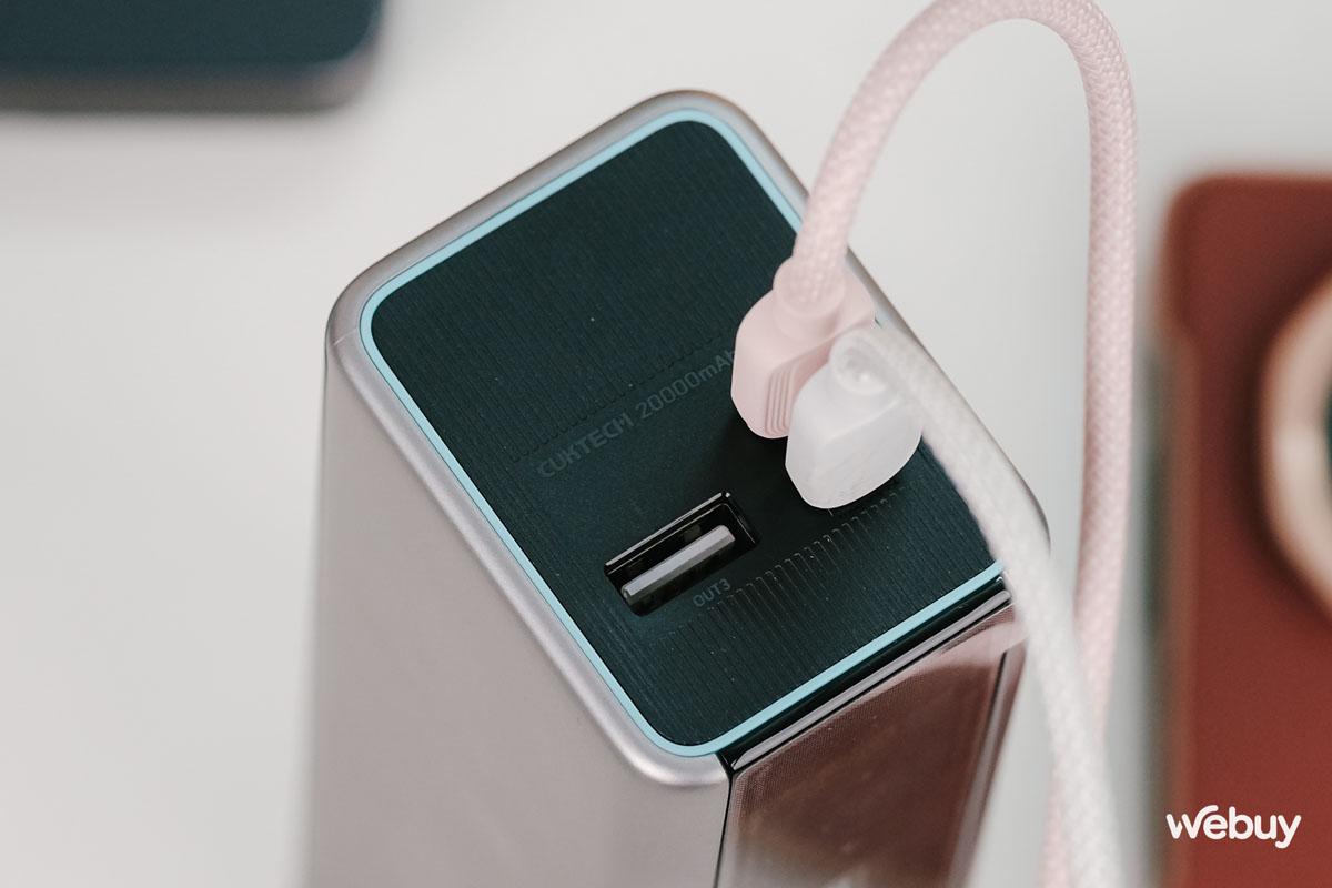 Cuktech 15 Ultra pin dự phòng xịn nhất của Cuktech: Dung lượng 20.000mAh, công suất 210W, có chế độ "quái thú" sạc siêu nhanh 14 Cuktech 15 Ultra pin dự phòng xịn nhất của Cuktech: Dung lượng 20.000mAh, công suất 210W, có chế độ "quái thú" sạc siêu nhanh - Cuktechvietnam.vn