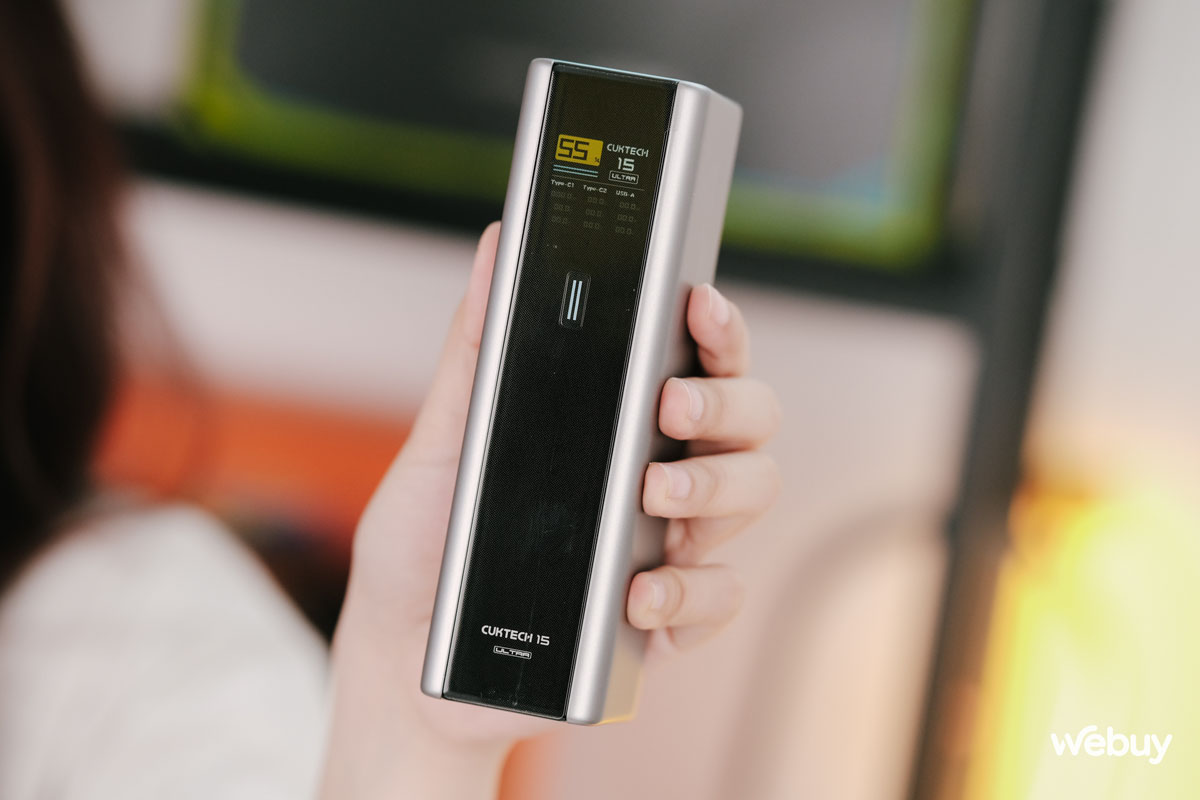 Cuktech 15 Ultra pin dự phòng xịn nhất của Cuktech: Dung lượng 20.000mAh, công suất 210W, có chế độ "quái thú" sạc siêu nhanh 3 Cuktech 15 Ultra pin dự phòng xịn nhất của Cuktech: Dung lượng 20.000mAh, công suất 210W, có chế độ "quái thú" sạc siêu nhanh - Cuktechvietnam.vn