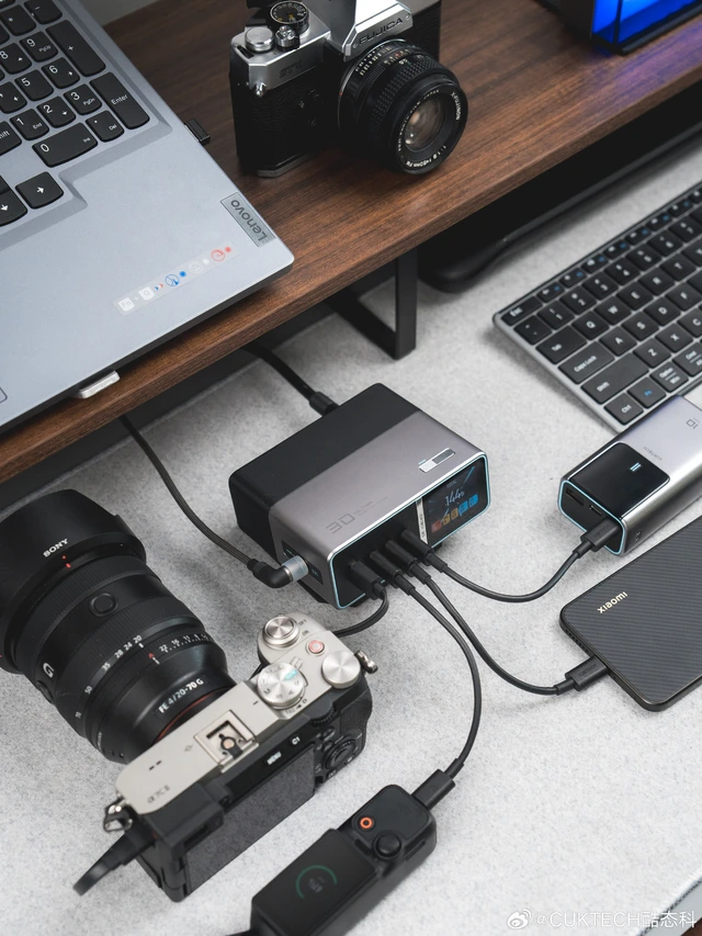 Cuktech 30 Super Power Station Ultra: Trạm sạc 300W tích hợp màn hình - Cuktechvietnam.vn